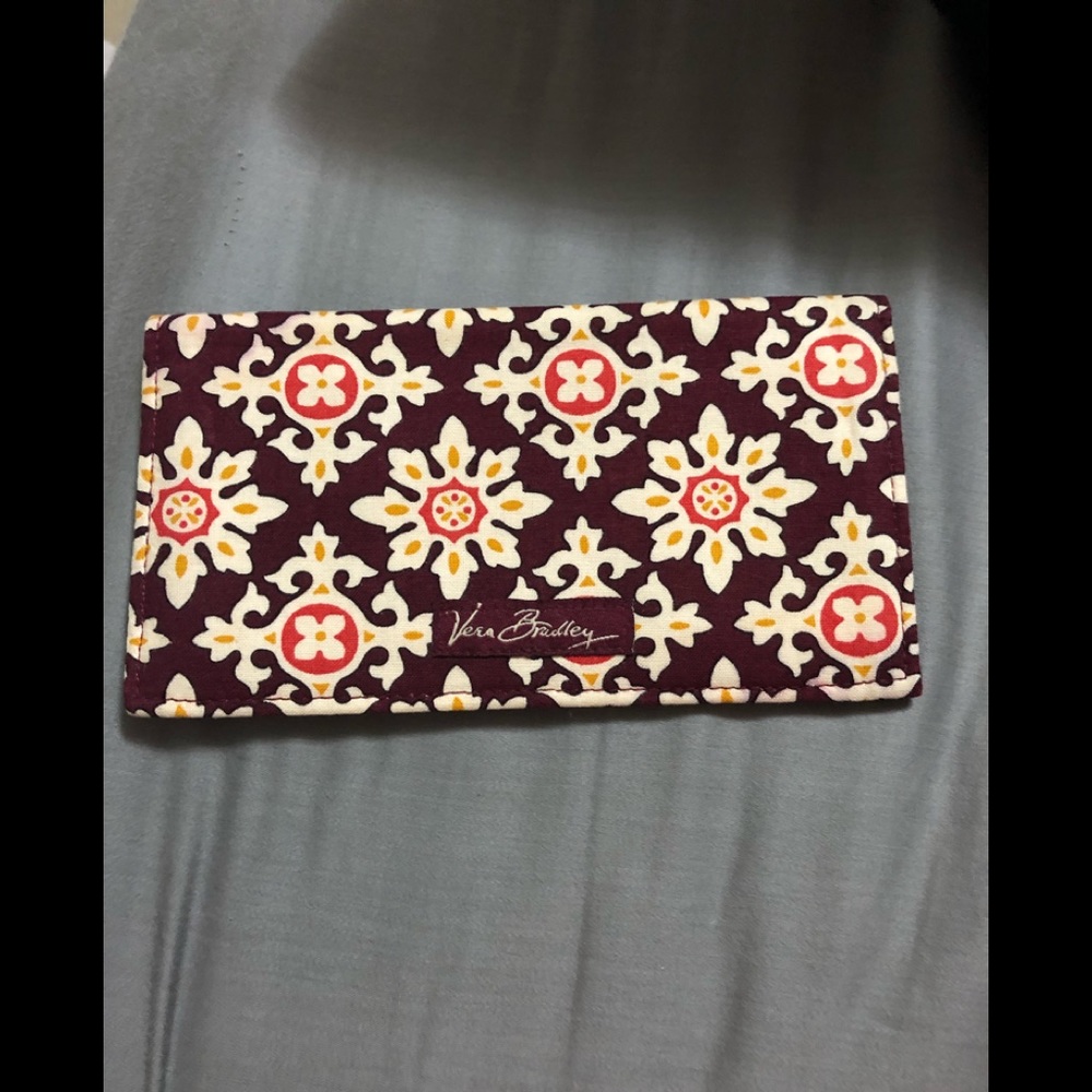 🍍Vera Bradley glasses case in Medallion🍍